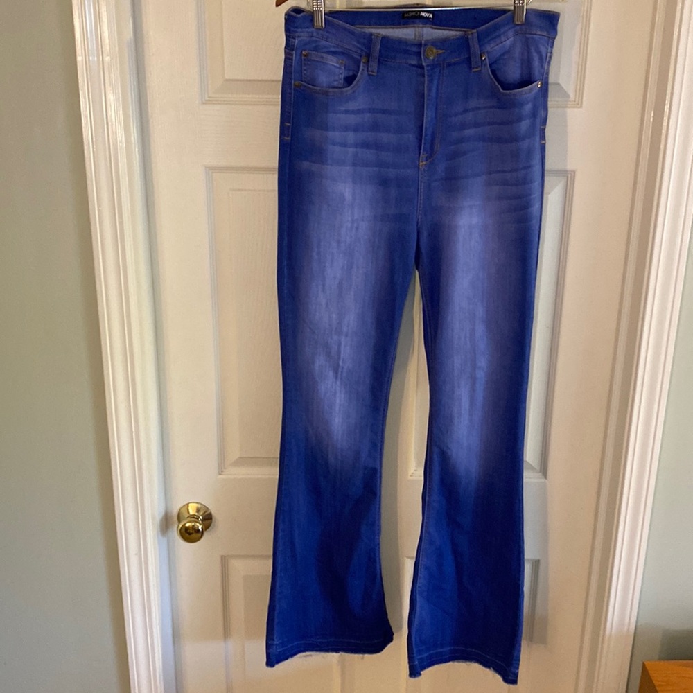 Women’s boot leg jean